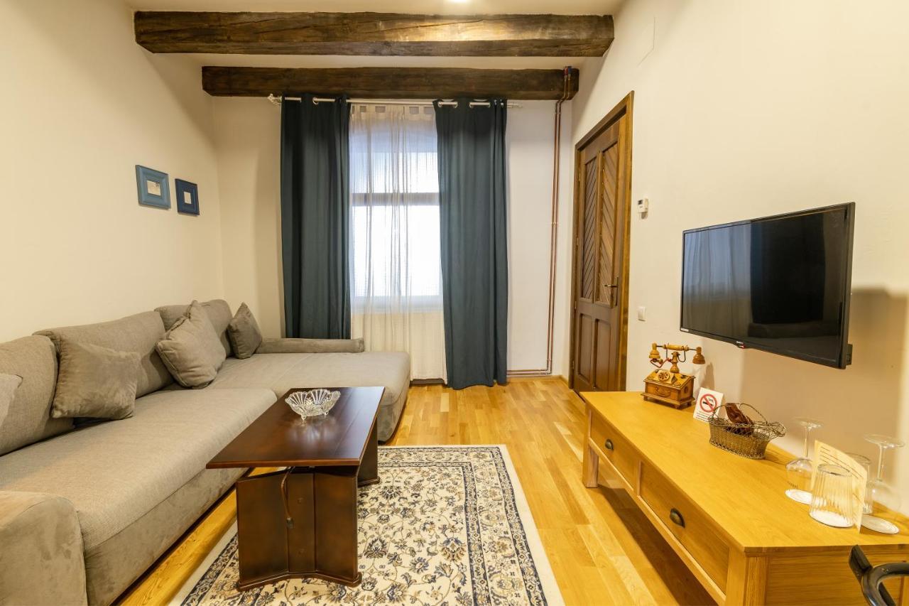 Wood House Republicii Hotel Brasov Ngoại thất bức ảnh