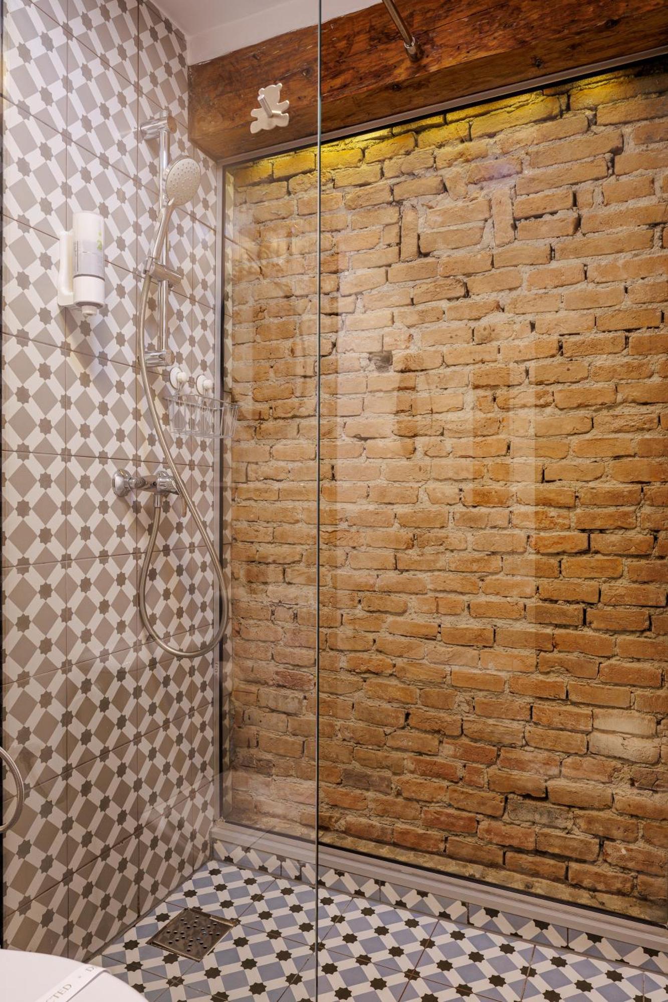 Wood House Republicii Hotel Brasov Ngoại thất bức ảnh