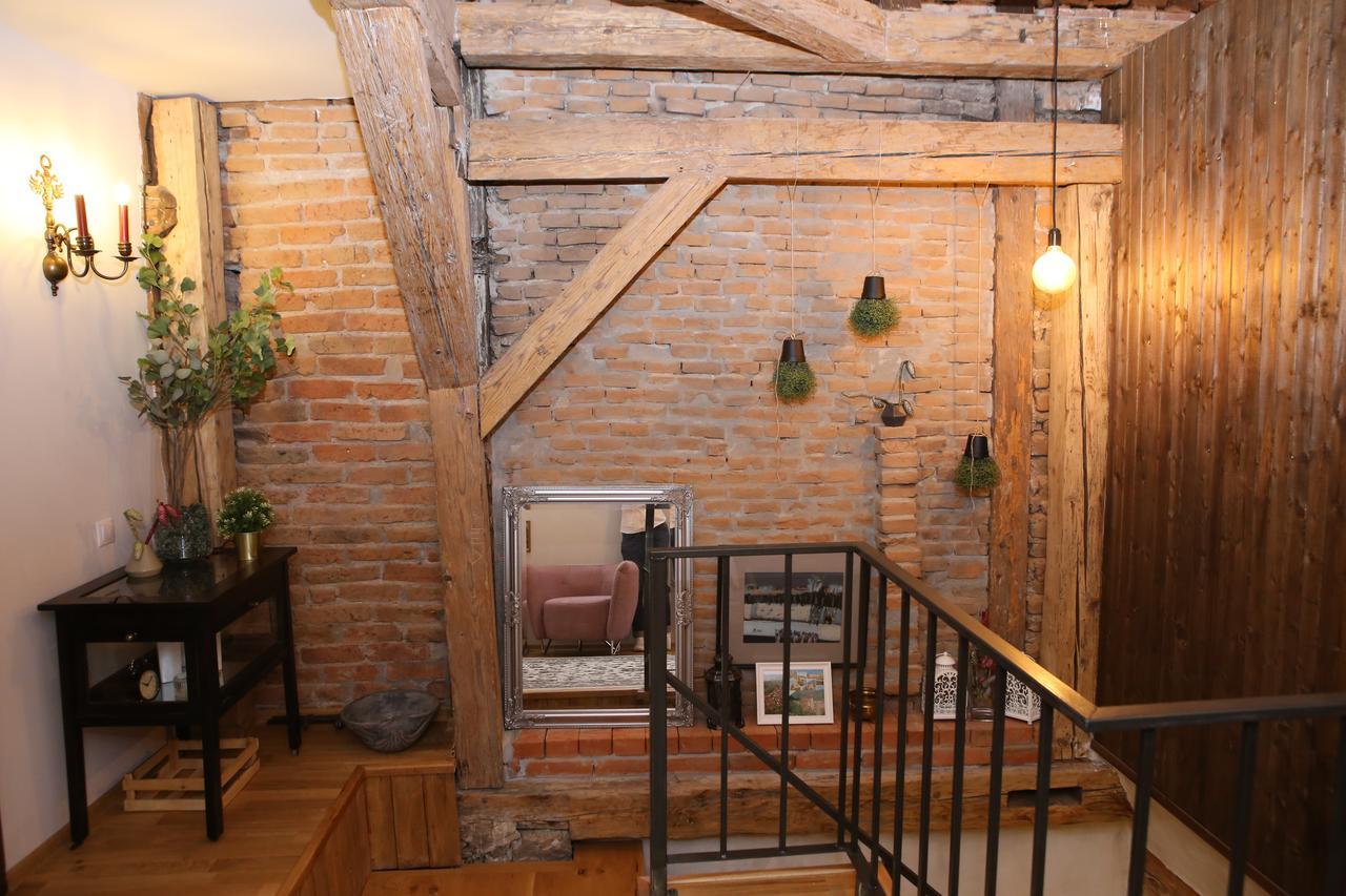 Wood House Republicii Hotel Brasov Ngoại thất bức ảnh