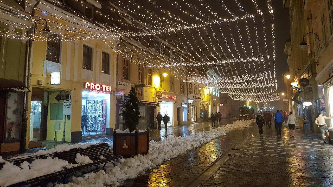 Wood House Republicii Hotel Brasov Ngoại thất bức ảnh