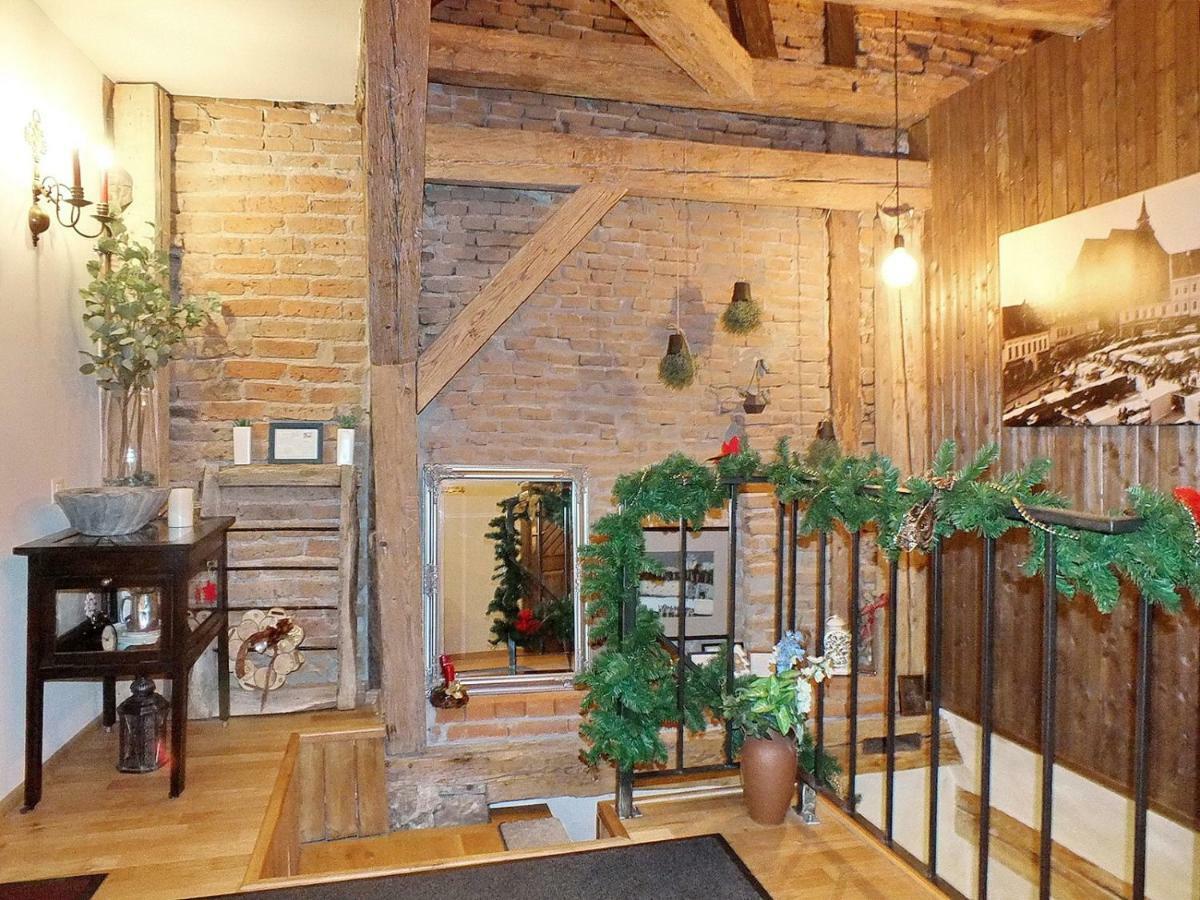 Wood House Republicii Hotel Brasov Ngoại thất bức ảnh
