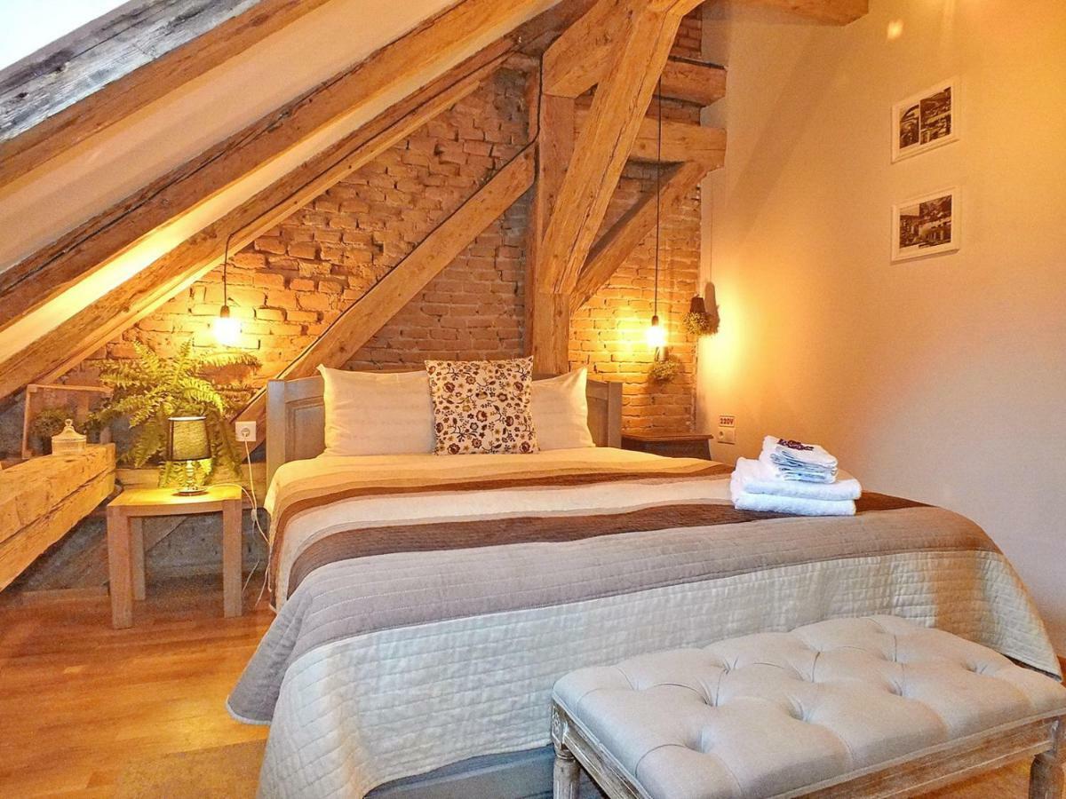 Wood House Republicii Hotel Brasov Ngoại thất bức ảnh